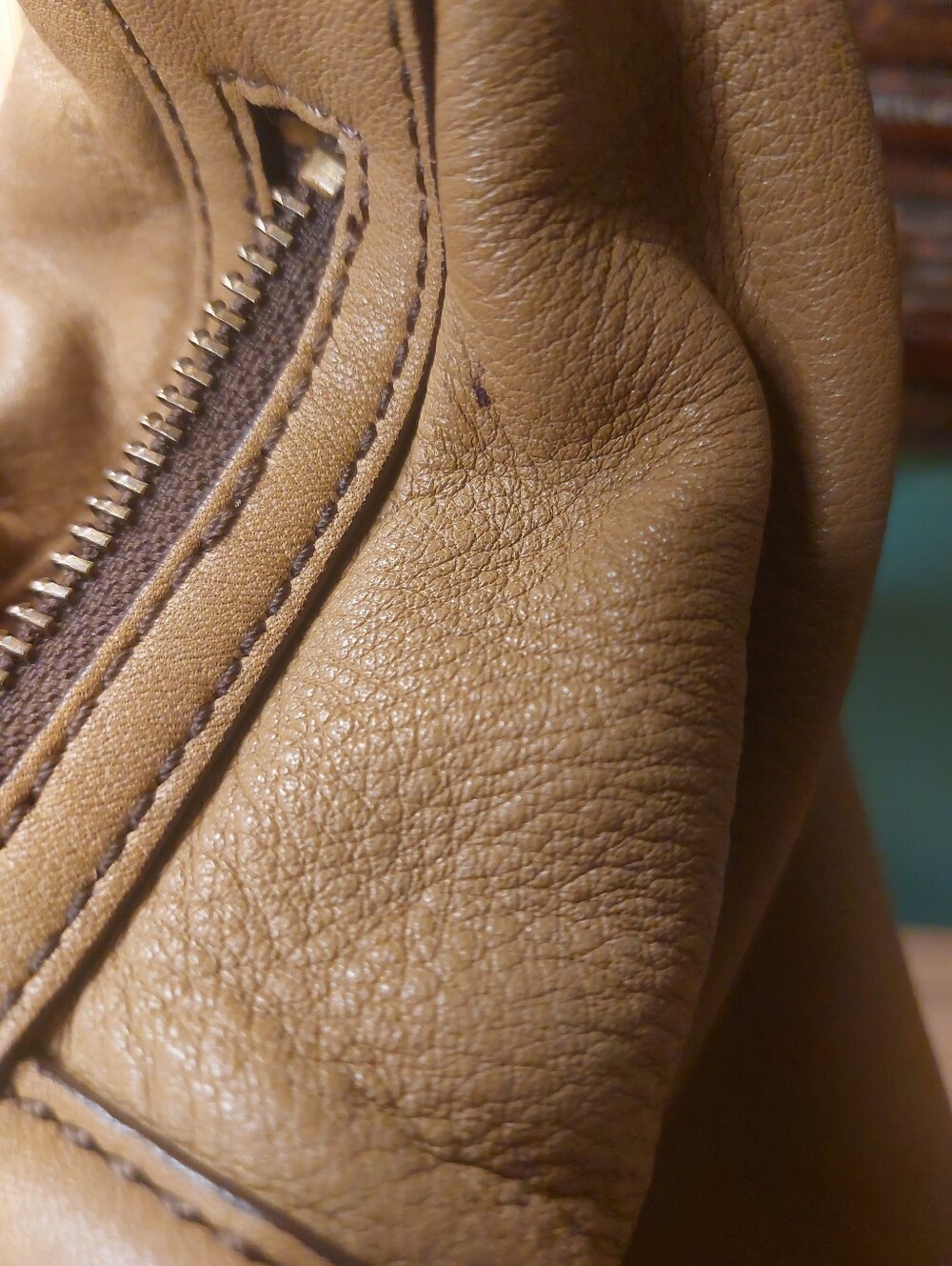 Banana Republic High End Leather Converable Hobo Satchel Camel Color & Brass - Picture 15 of 17